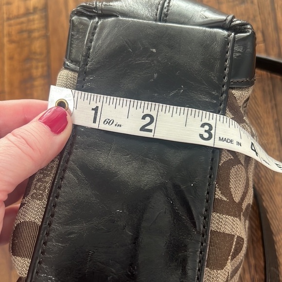 United Colors Of Benetton mini bag crossbody tan brown with gold hardware VTG - Picture 15 of 16